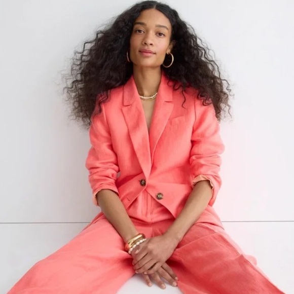 Like New J. Crew Helena Blazer in Chelsea Linen Cupro Blend, Size 2 - Picture 3 of 12